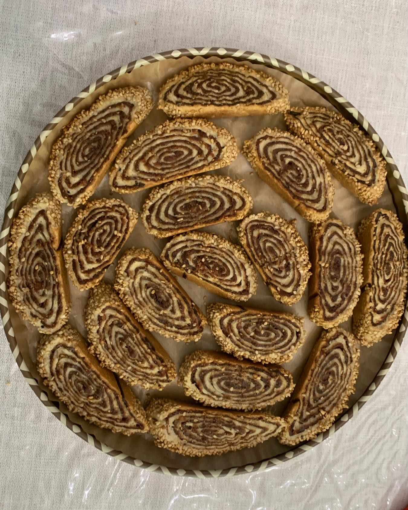 Tray of Maqrootah cookies